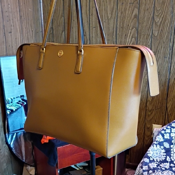 Tory Burch Perry Tote – Luxe Espresso Leather Carryall - Picture 1 of 10
